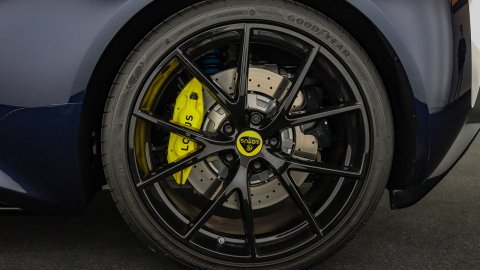 Lotus Emira Turbo SE