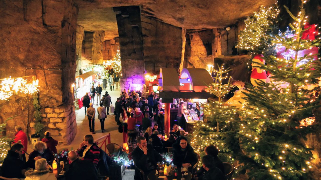 Marché-de-Noël-Valkenburg-Gemeentegrot