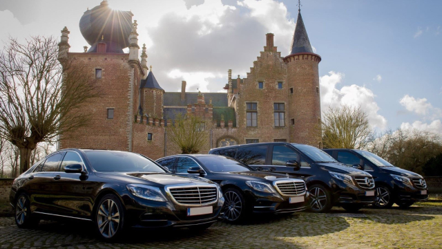 Dockx luxury cars and minibuses for shuttle service